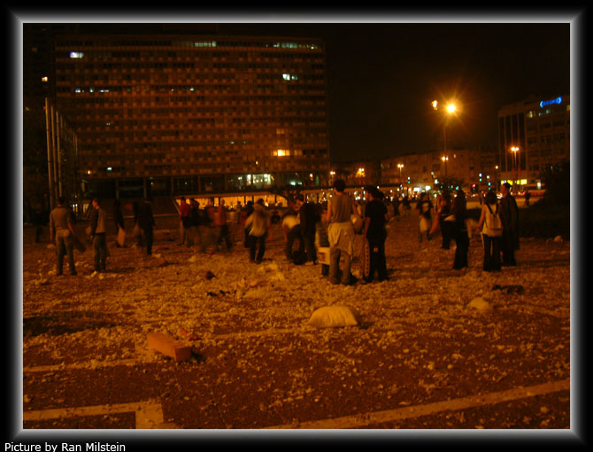 Pillow-Fight-Club-07March05-TA-06.jpg