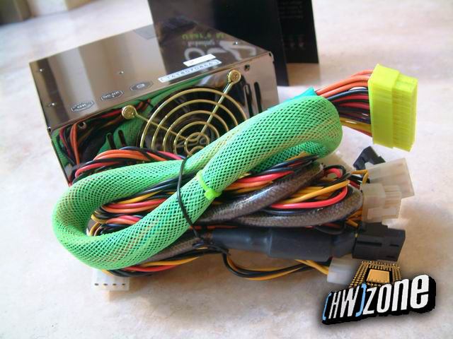 HWzone-OCZ-420ADJ-003.jpg